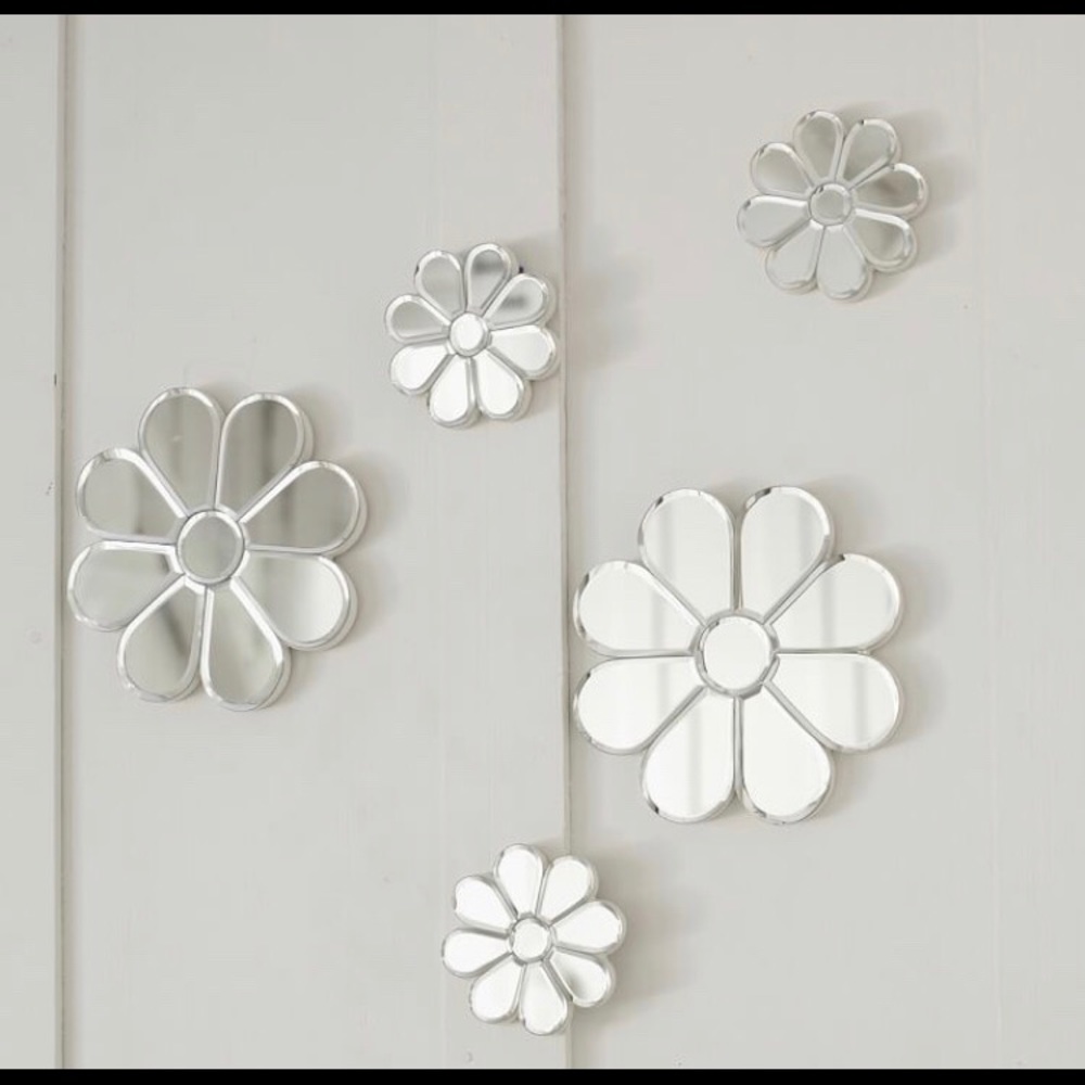 PB teen flower mirrors (wall decor)